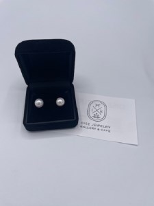 1120 アコヤ真珠　ピアスK18YG　8㎜oup　真珠 ピアス アコヤ真珠 アコヤ貝 伊勢志摩 冠婚葬祭 結婚式 入学式 ギフト 贈り物 アクセサリー ジュエリー パール