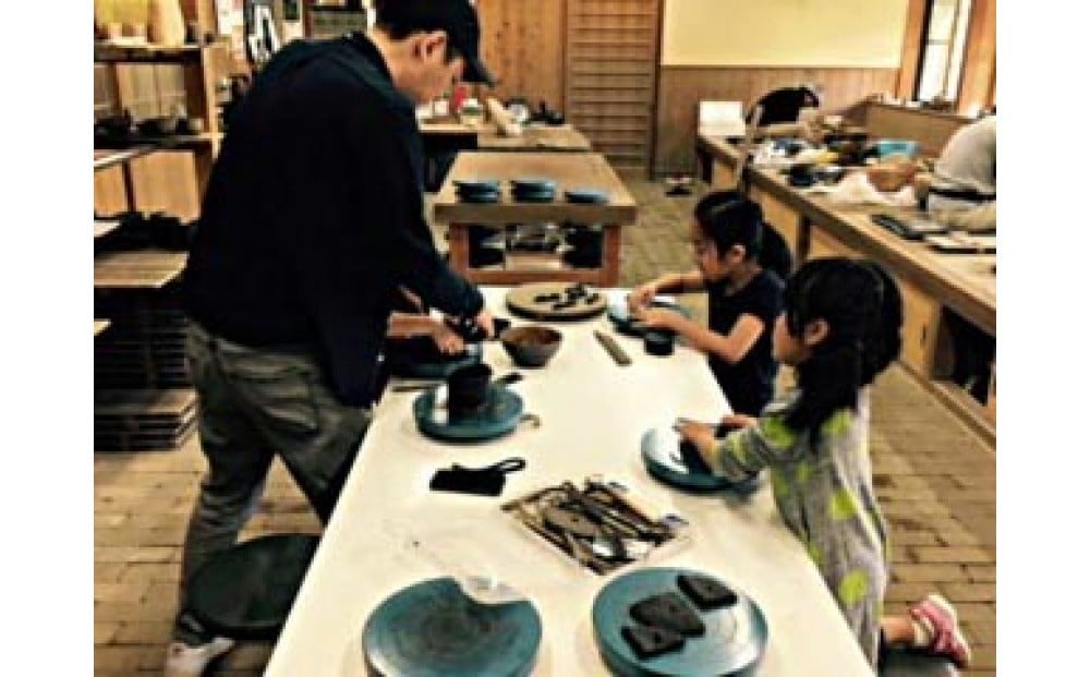 
                  【備前焼・手びねり体験】小窯焼成コース【体験チケット 体験券 陶芸 体験 備前焼 ご飯 茶碗 マグカップ 小皿 ろくろ 手回しろくろ 初心者 おすすめ 人気 岡山県 夢幻庵備前焼工房】
                