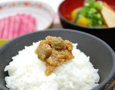 【令和7年産 先行予約】「神農家」が作った特別栽培米 つや姫 無洗米2㎏と糀味噌 1kg（500g×2）[K-724]