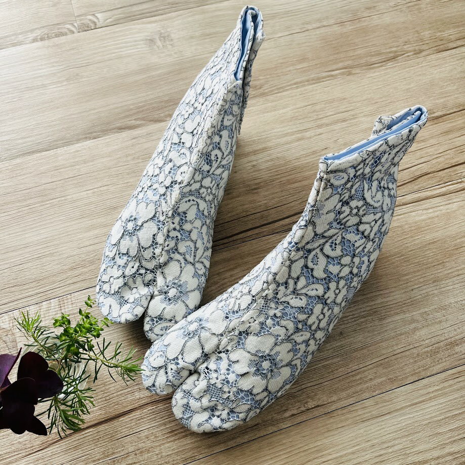 【ふるさと納税】可憐なグレーのふちどりのお花柄足袋1足サイズオーダー [AB05] / 足袋 たび レース 花柄