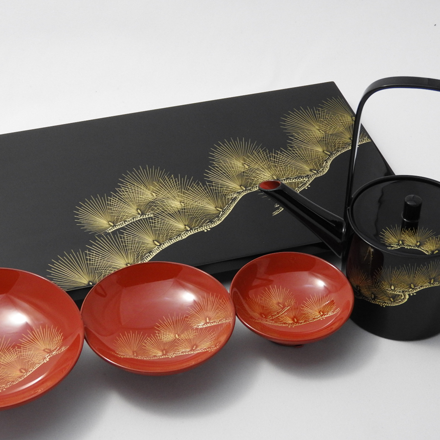 ＜中島忠平漆器店＞姫屠蘇器（沈金錦松）