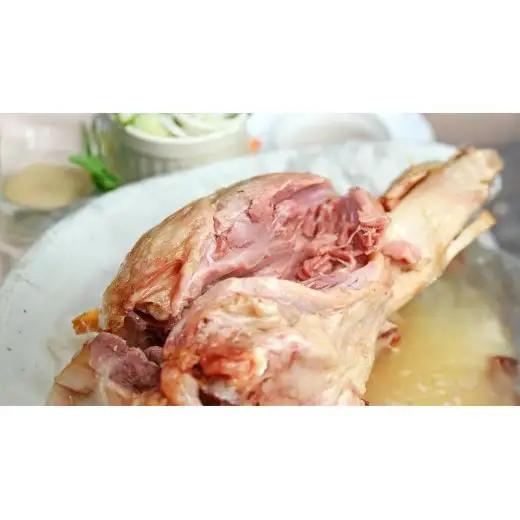 筑波ハム アイスバイン 1400g ( 700g × 2 ) 豚すね肉 茨城県産 『 常陸の輝き 』 ブランド豚 銘柄豚 ( 茨城県共通返礼品 )