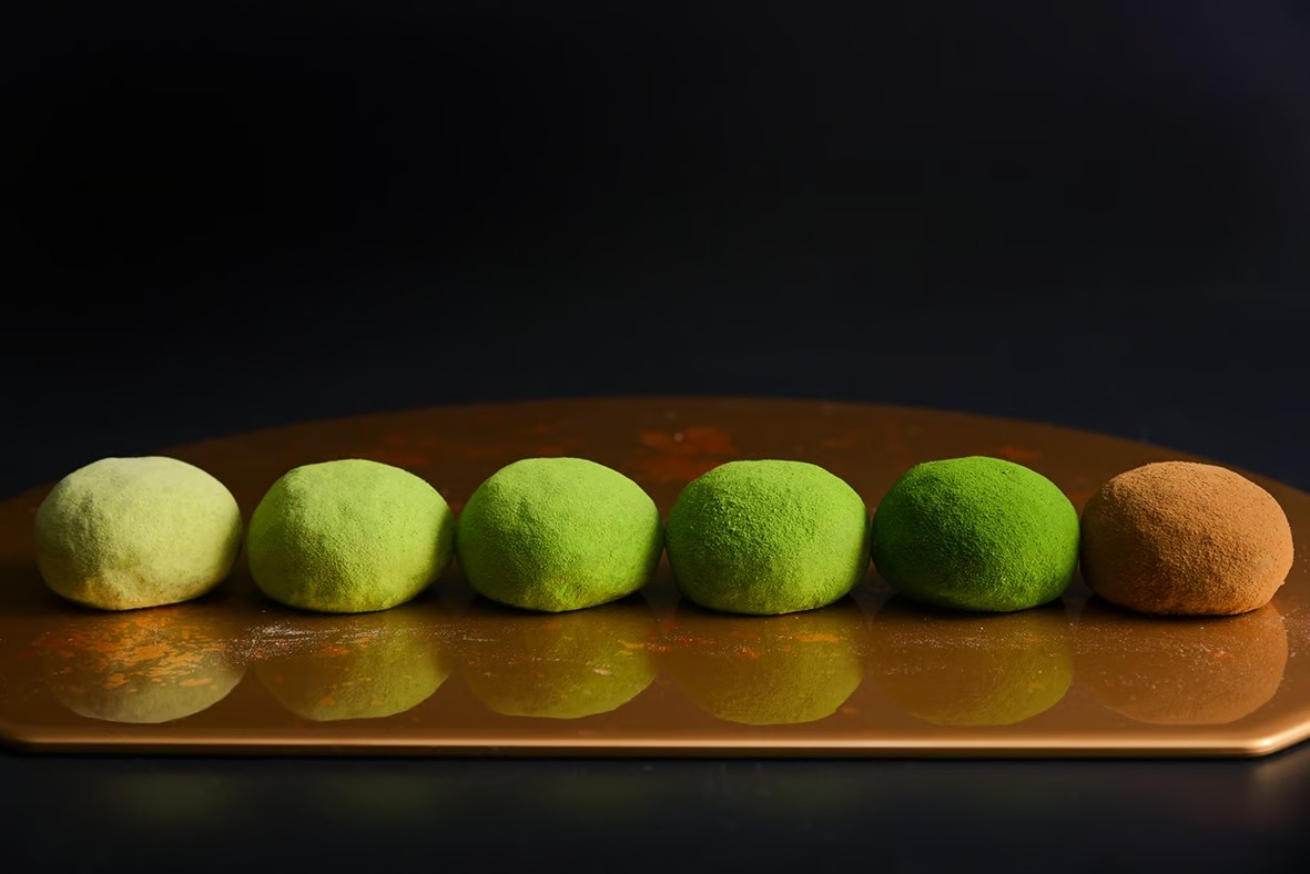 
            大和茶大福 口福餠 詰め合わせ 18個入り 17-037 和菓子 大福 和菓子 18個入り 和菓子 大福 奈良 和菓子 奈良市  大福 洋菓子 和洋菓子 お菓子 生菓子 銘菓 ギフト 抹茶 生大福
          