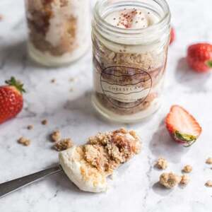 レイヤーチーズケーキ　6個セット　コーヒー・苺・抹茶【配送不可地域：離島】【1670136】