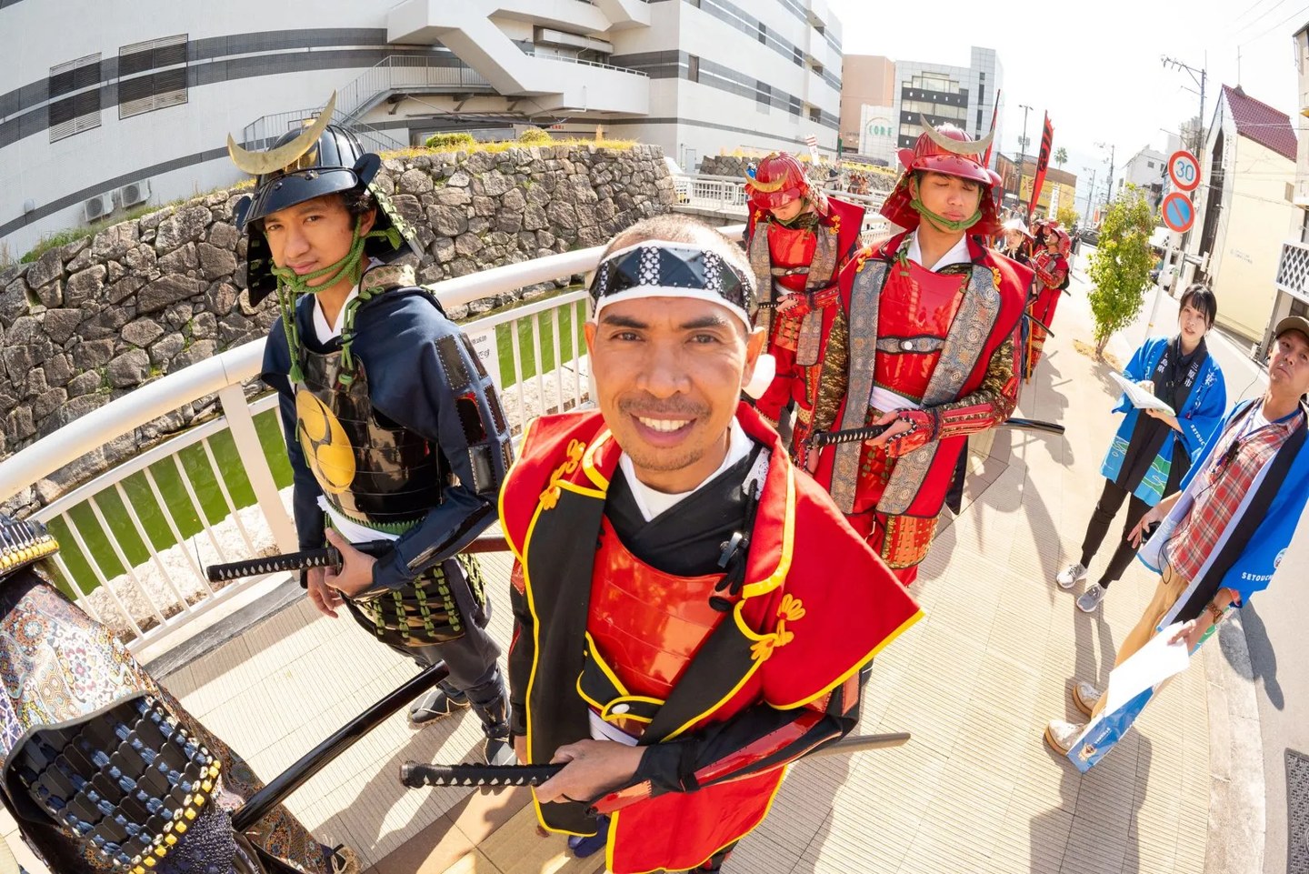 【2026年11月15日（日）】三原浮城まつり 甲冑行列体験 大将・副将・侍大将（いずれか1つ） 1名様分 参加券 騎馬記念撮影・お弁当付き 甲冑 武将 戦国 侍 歴史 三原城 お城 体験 イベント 
