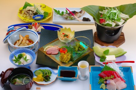 山荘なぎさ 大山豆腐料理を堪能！ペア宿泊券 [0242]