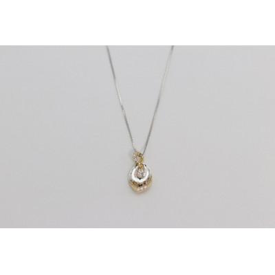 ふるさと納税 韮崎市 K18/K18WG ダイヤ1個石 メレーダイヤ7個のペンダント Islauth12 |  | 01