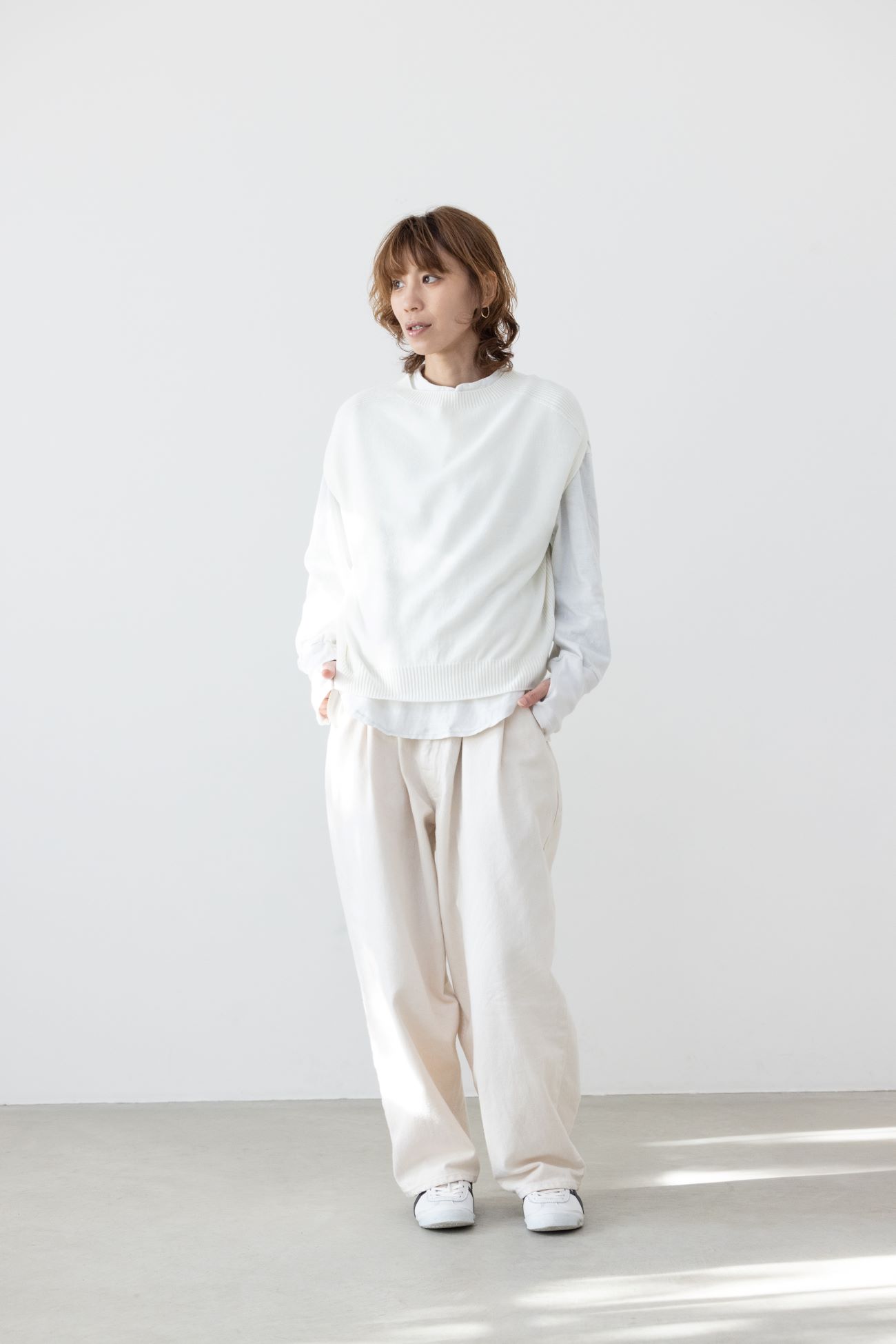 【ふるさと納税】 服 トップス レディース ニット ノースリーブ プルオーバー サイズフリー ファッション おしゃれ おすすめ 日本製 春 秋 冬 無地 贈り物 祝い 誕生日 卒業 プレゼント ギフト 新潟県 見附市 ブランド 送料無料