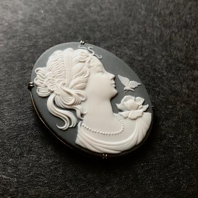 ふるさと納税 瀬戸市 【GRAND CAMEO】バタフライ ブローチ(ペンダントトップ)〈大〉 |  | 01