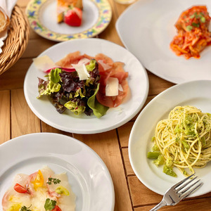 太平洋を望むイタリアンレストラン Azzurrissimo Special Lunch ペア 2名様分 【R01042】