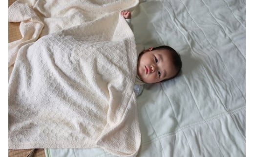 コットン100％ おくるみ 白 フード付き | 綿 綿100％ ベビーブランケット ベビーバスタオル 授乳ケープ お昼寝ケット 抱っこ布団 コットン ナチュラル 敏感肌 出産祝い ギフト プレゼント 新生児 赤ちゃん ベビー ベビーグッズ 無農薬 有機肥料 自然 洗える 滋賀 彦根