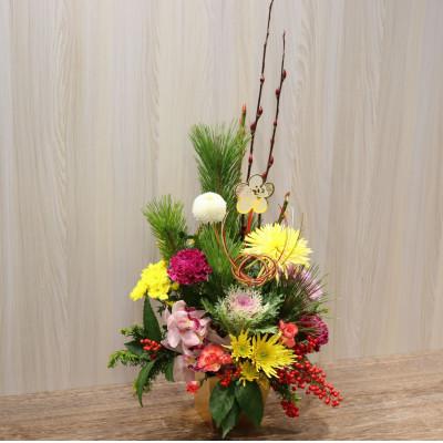 ふるさと納税 ふじみ野市 新年を華やかに飾る迎春アレンジメント「凜」 |  | 01