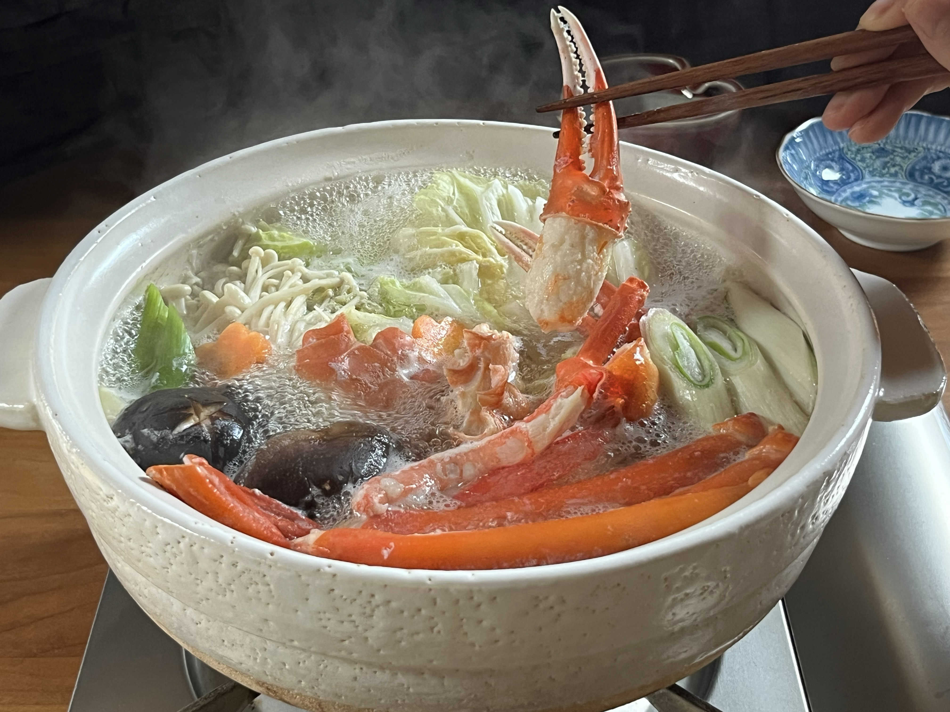 蟹屋の蟹鍋セット（境港産カット生紅ずわい蟹、鍋つゆ付き）2kg　年末年始　マルツ M15 1190