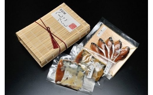 
1386 【蟹問屋 越前田村屋 究極の逸品】焼鯖寿司・さばへしこ・干物セット【焼鯖寿司・さばへしこ・干物セット / へしこ さば 焼鯖 糠 押寿司 保存食 干物 特産物 グルメ 国産 お取り寄せ グルメ 国産】
