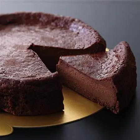 モンテローザ・ニューヨークチーズケーキ6号＆生チョコレートケーキ6号_菓子・スイーツ ケーキ  _【配送不可地域：離島】【1601500】