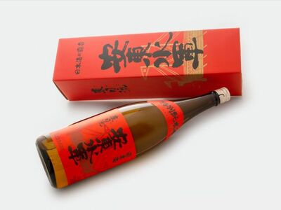 日本酒 特別純米酒 安東水軍 1800ml ×1本 純米酒 お酒 酒 地酒 一升瓶 純米 清酒 アルコール ギフト プレゼント 贈答 男性 女性 送料無料 1800 1.8L 青森 青森県 鰺ヶ沢町