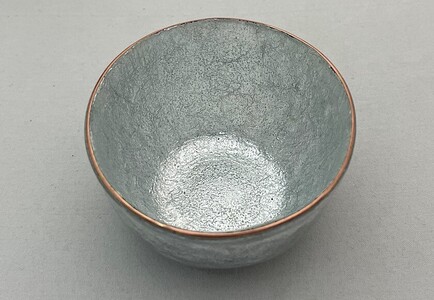 [受注生産] 大サイズ [冬・結氷した地元諏訪湖面を表現した薄灰色] 総銀張七宝[酒杯] / 赤羽七宝舎 酒器 信州 長野県 諏訪市 諏訪 [87-01WI]