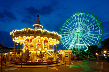 【要予約】夜のゆうえんち(日本モンキーパーク) 4時間貸切りプラン(200名まで)｜遊園地 テーマパーク 犬山 観光 体験 見どころ スポット イベント 貸切 ファミリー 旅行 社員旅行 愛知 岐阜 