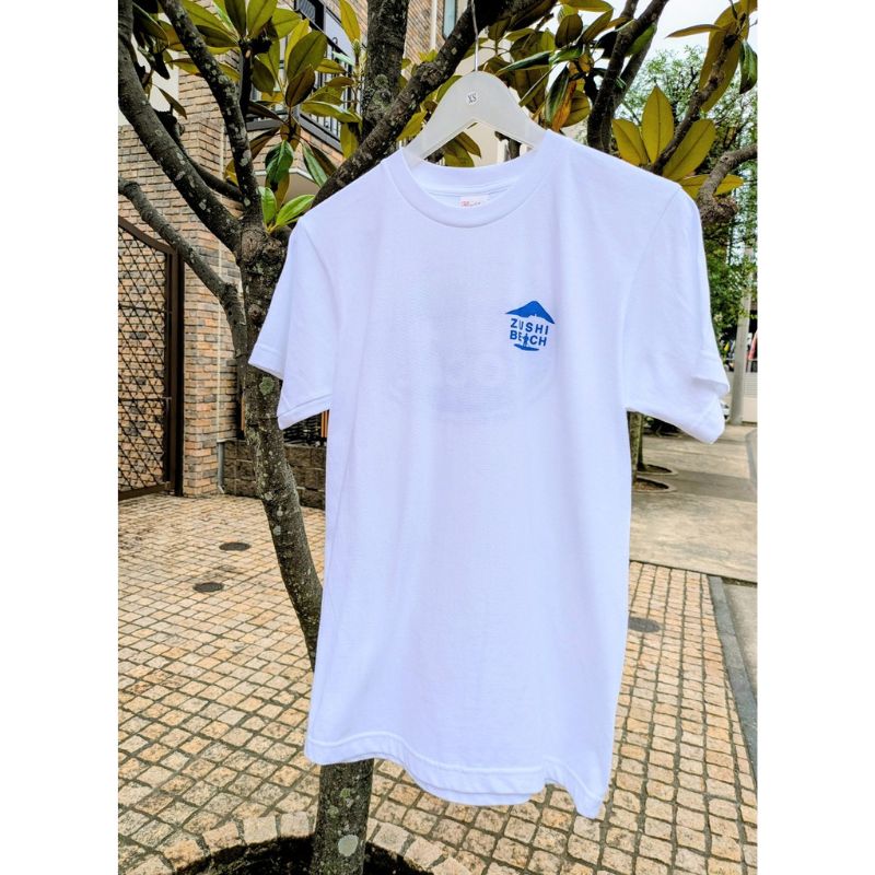 【ふるさと納税】逗子オリジナルTシャツ ZUSHI LOCAL「Rising Sun ホワイト」 半袖 洋服 服 男女兼用 オリジナル 生活雑貨 ファッション 日用品 おしゃれ