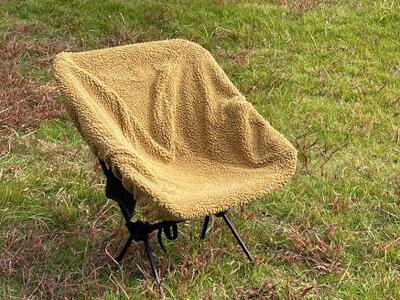 赤外線を吸収して暖かくなる難燃ボアのチェアカバーSサイズ_キャメル【G0512】