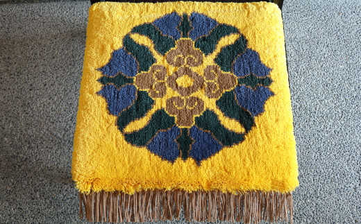 蟹牡丹中心柄 黄支子（きくちなし）地