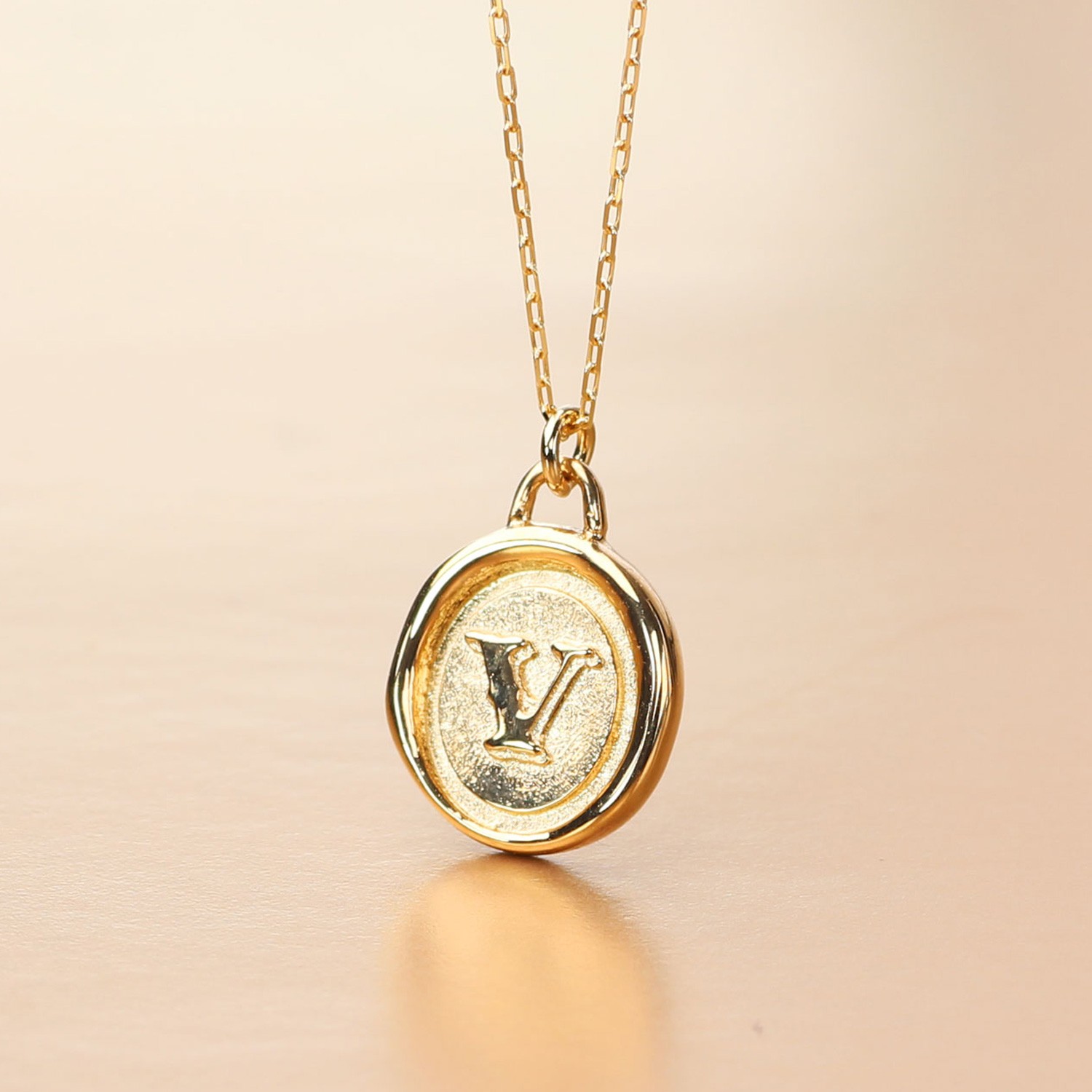 
                  18金イエローゴールド Vスタンプ コインネックレス K18-KN01013 [AM312] / 金 イエローゴールド Vスタンプ コインネックレス ネックレス アクセサリー ギフト プレゼント
                