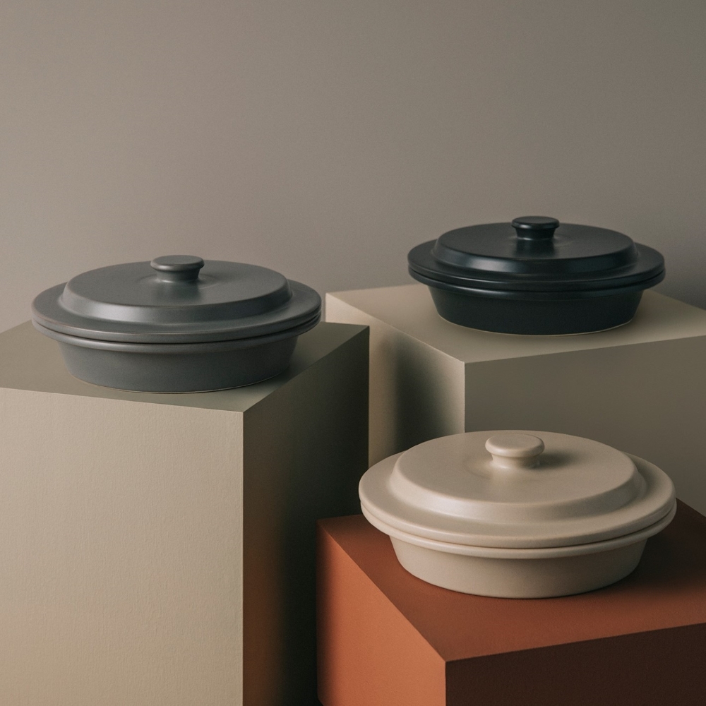 PETARI Shallow Pot 18cm【Mud Stone（グレー）】グッドデザイン賞受賞　手料理をおいしく美しくする陶器製万能調理平鍋　G.M.P │陶器製 万能調理 土鍋 電子レンジ可_イ