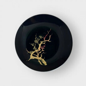 丸小皿 桜 漆黒（ゴールド桜） ［NF257］