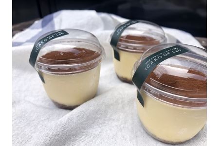 〈ギフトボックス〉世界一のピッツァ職人が焼く グルテンフリーピッツァと小麦不使用ティラミス（水牛モッツァレラチーズのマルゲリータ×1枚、クアトロフォルマッジ×1枚、小麦不使用ティラミス×3個）ピッツア