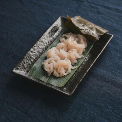 ふるさと納税 高岡市 富山県産 白えび昆布締め・笹締めセット( 白えび 昆布締め 80g/白えび笹締め80g) 魚との清水 |  | 01