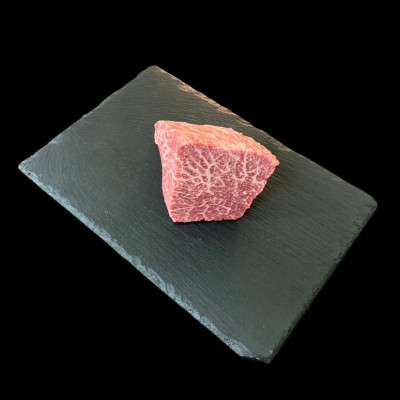 
博多和牛そともも(ナカニク)　塊肉　500g(冷凍便)【1360448】
