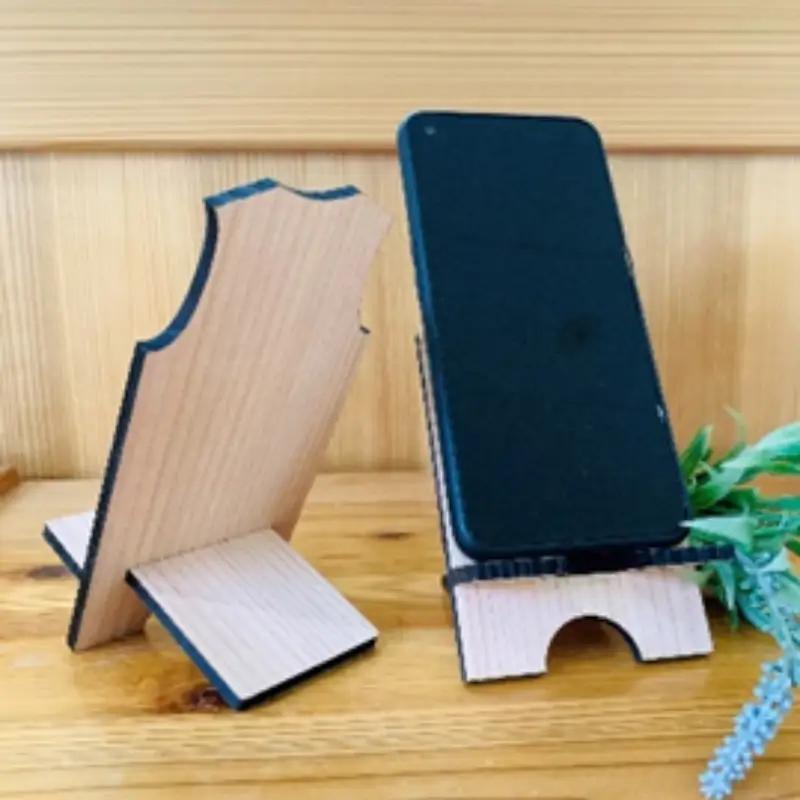 【Amazon特別価格】背番号が選べる！バスケユニフォーム型スマホスタンド 秋田杉 背番号「5」