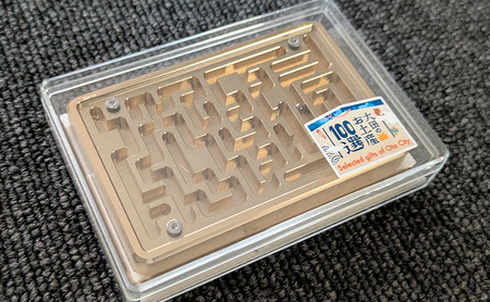 迷路 Z06 MAZE −迷路− おもちゃ 玩具 迷路ゲーム 昔ながら 金属 重厚感 美しい 幾何学模様 町工場 精密機械 お土産 大田区 東京都 迷路 Z06 MAZE −迷路− おもちゃ 玩具 迷