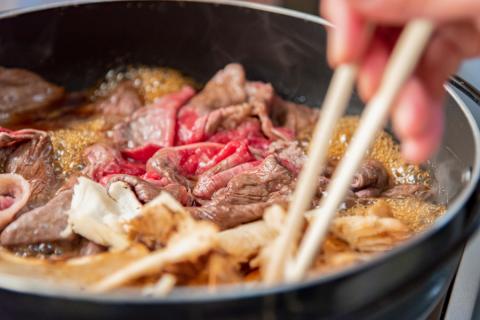 【阿蘇牧場】認定ブランド牛 国産 熊本県産 くまもと黒毛和牛 ブランド牛 熊本県認定 和牛 くまもと黒牛 くまもと黒毛和牛 すき焼き しゃぶしゃぶ 焼しゃぶ 500g 希少 阿蘇 小国町 小国郷 贈答