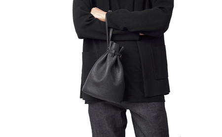 ソフトシュリンクレザー 巾着ポーチ 小物 巾着 ポーチ 底マチ ブラック グレー 牛革 レザー 東京都 文京区 グレー