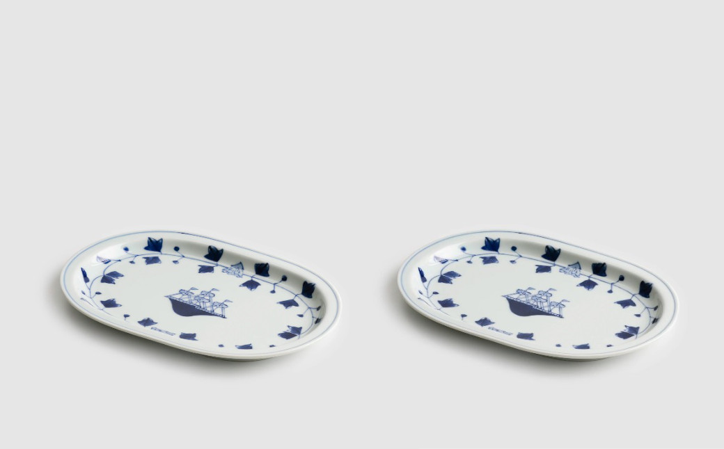 
            有田焼【しん窯】唐草帆船 - 小判プレート 2枚セット
          