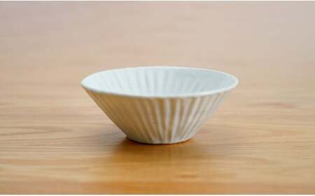 A25-365 有田焼 乃利陶窯 李白鎬彫 反型小鉢／大幸陶苑