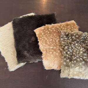 ふわふわモフモフ◇マルチコインケース　ファー（無地ライトベージュ）×レザー（型押しベージュ）【cbm19】