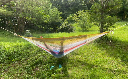 方舟ベッドハンモック「クイーン・エリザベス」 沖縄 おきなわ 大宜味村 いぎみ てぃぐま キャンプ アウトドア 自然 ベット ハンモック 手作り 職人 ゆらゆら 編み物 アート インドア オキナワ 家