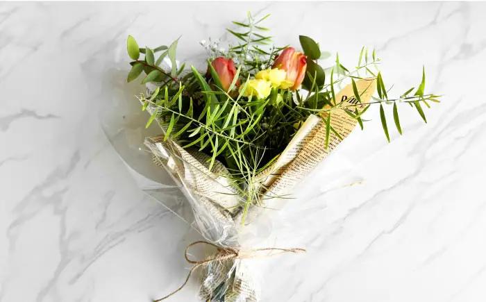【全12回定期便】生花 季節のお花 / 花 生花 フラワーアレンジメント アレンジメント 花束 ブーケ ギフト お祝い 誕生日 記念日 プレゼント 贈り物 癒し リラックス 大阪府 / 大阪府藤井寺市