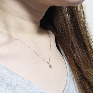 K18ホワイトゴールド 　ひし型　ダイヤモンドペンダント　