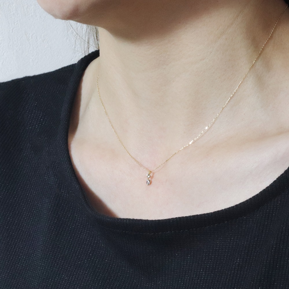 K18 0.15ct 2石ダイヤモンドペンダント　BQ-184