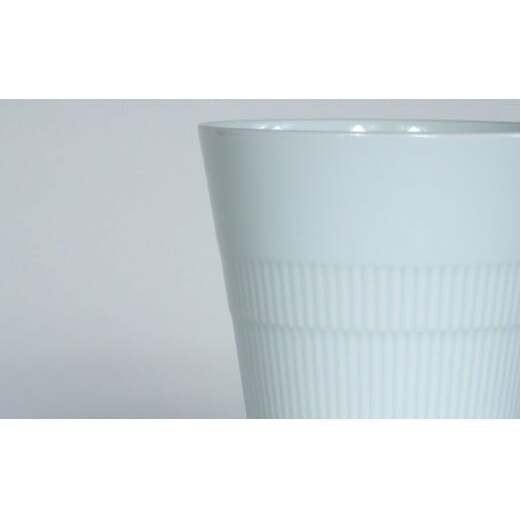 有田焼 ホワイト＆レリーフ ペアフリーカップ【香蘭社】食器 器 うつわ カップ 焼酎 デザート ギフト プレゼント レンジ 食洗器 OK A20-581_イメージ3