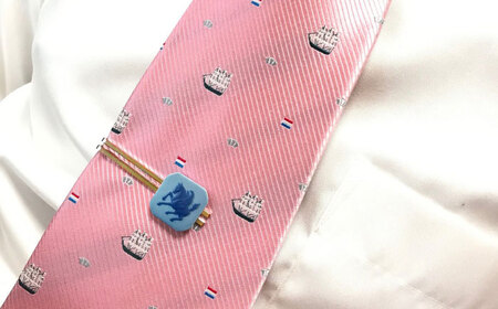 ＜タイピン＞ オクタゴン ペガサス ネイビー / ネクタイ ピン スーツ 小物 ギフト 贈り物 / 瀬戸市 / 陶華[BBCD026]