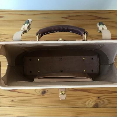 ふるさと納税 五所川原市 ※紺※ 本革 レザー ドクターバッグ |  | 01