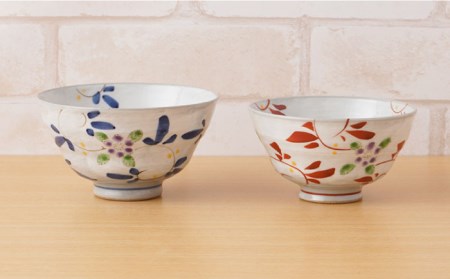 【波佐見焼】唐草小花 茶碗・コップ（青大・赤小）セット 食器 皿 【陶もと】 [PE30]  波佐見焼