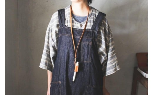 【minca】栃木レザーのネックストラップ付ペンホルダー 持ち歩きに便利 ペンホルダー+ストラップ/M/キャメル　721【玩具 雑貨 日用品 人気 おすすめ 】