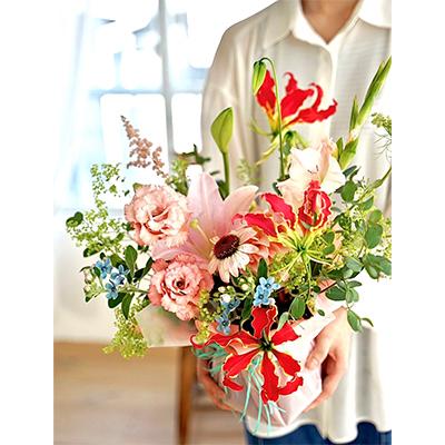 ふるさと納税 芸西村 【毎月定期便】芸西村産季節の生花アレンジ アレンジメントM全12回 |  | 03
