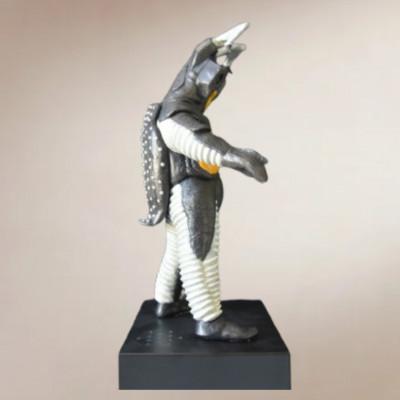 ふるさと納税 高石市 宇宙恐竜ゼットン(イルミネーション発光&音声ギミック搭載)GK完成品 ソフトビニール製塗装済完成品 |  | 01