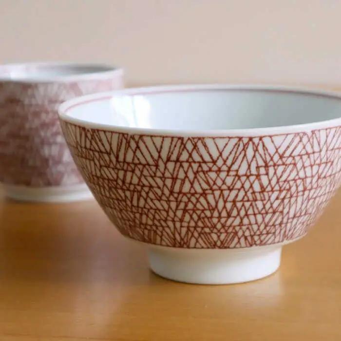 【白山陶器】【グラフ】飯碗(大)と湯のみ猪口 えんじセット【波佐見焼】[TA165]